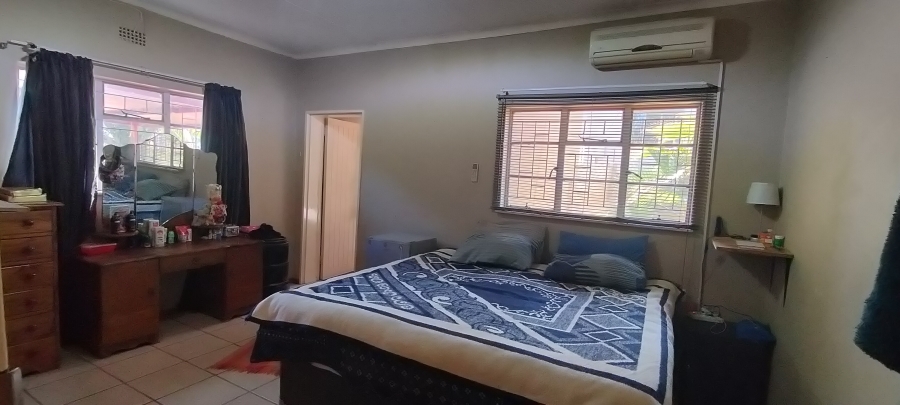 5 Bedroom Property for Sale in Jan Kempdorp Northern Cape